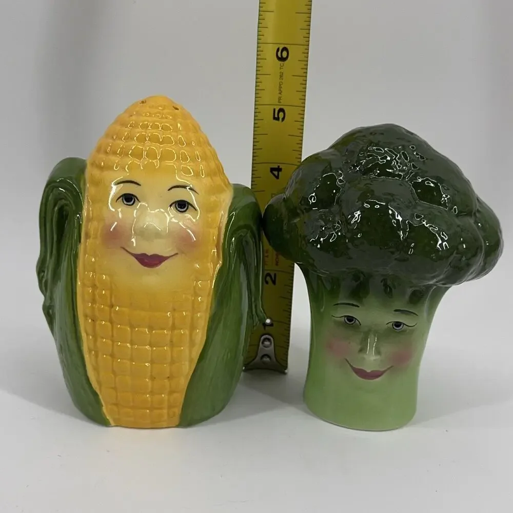 Clay Art Anthropomorphic Corn & Broccoli Salt & Pepper Shakers Ceramic 1992